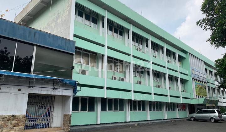 FOR RENT: FORMER SCHOOL BUILDING IN TEBET BARAT DALAM RAYA, SUITABLE FOR VARIOUS BUSINESSES. FOR RENT: FORMER SCHOOL BUILDING IN TEBET BARAT DALAM RAYA, SUITABLE FOR VARIOUS BUSINESSES.