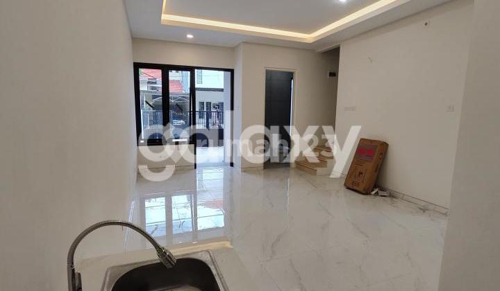 Rumah Gress Mulyosari Utara 2 Lantai Hadap Barat 2