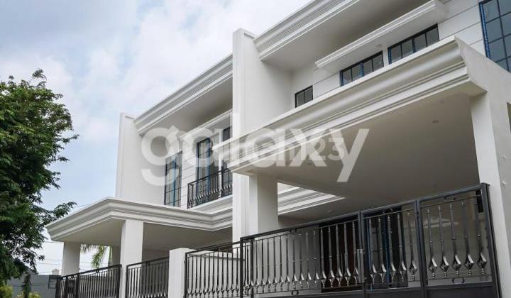 Rumah Araya Surabaya 2 Lantai Hadap Selatan