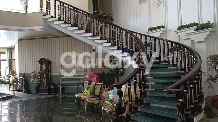 Dijual Rumah Raya Dharmahusada Indah Timur