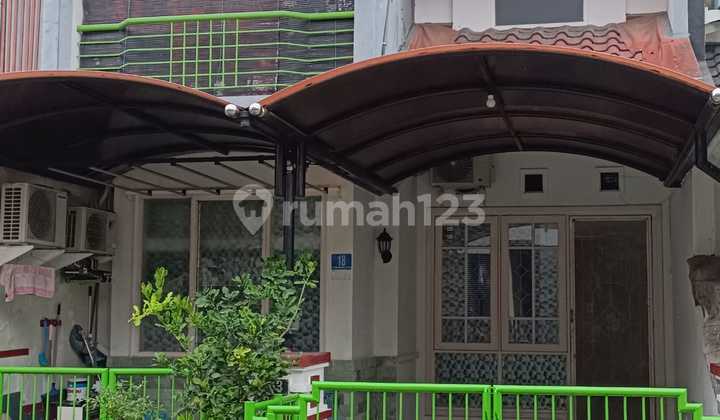 Rumah Pakuwon City Cluster Mutiara 2 Lantai Hadap Utara