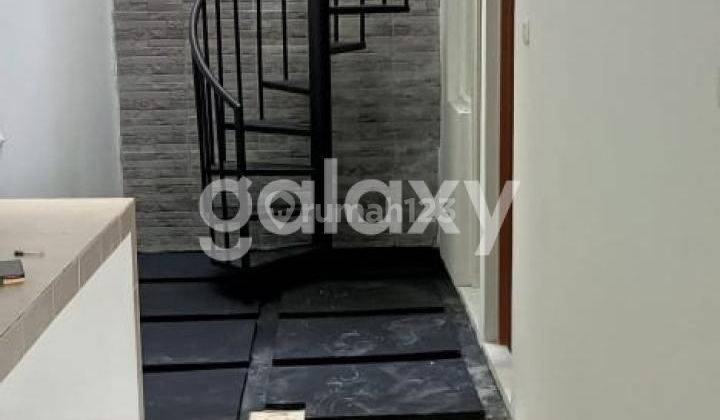 Rumah Rungkut Asri Utara 2 Lantai Hadap Barat 2