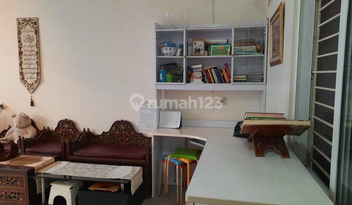 Disewakan Rumah Bagus Luas Full Furnished SHM 2 Lantai di Vila Dago Pamulang