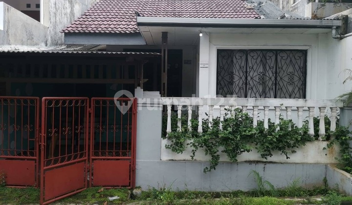 Cheap, Nice, Spacious House for Rent in Pamulang Cheap, Nice, Spacious House for Rent in Pamulang