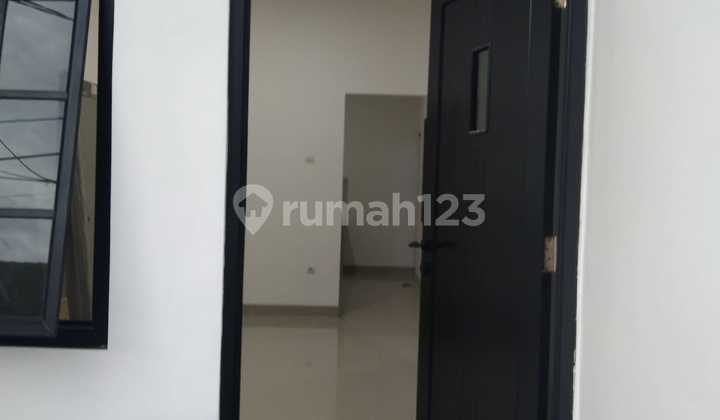 Disewakan Rumah Siap Huni Terenovasi SHM di Vila Dago Pamulang