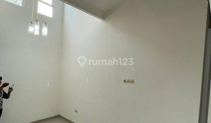 Rumah Bagus Terawat 2 Lantai Di Pamulang Permai 2