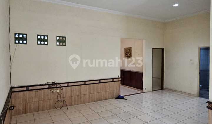 For Rent: Spacious, Strategic, Nice House in Pamulang For Rent: Spacious, Strategic, Nice House in Pamulang