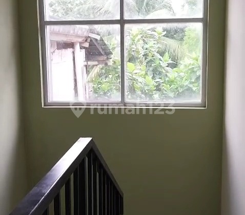 Disewakan Rumah 2 Lantai Bagus Semi Furnished di Pamulang 1