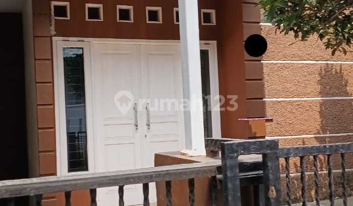 Disewakan Rumah 2 Lantai Bagus SHM Luas di Pamulang 1