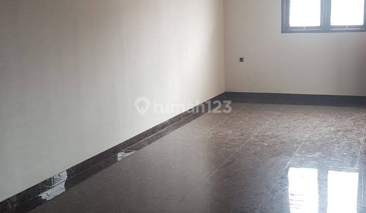 Disewakan Rumah Bagus Luas Semi Furnished SHM 1