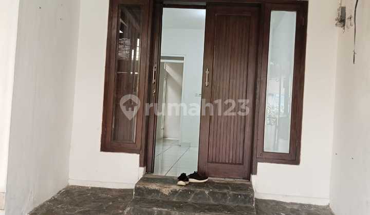 For Rent: Nice Ready-to-Occupy House with SHM in Vila Dago Pamulang