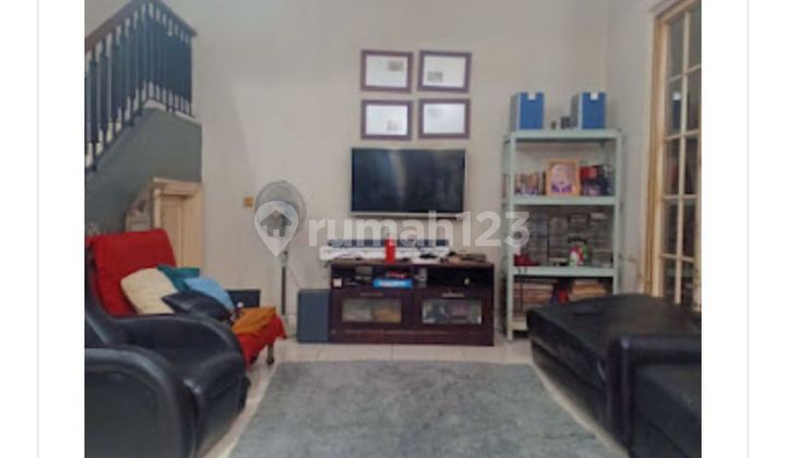 Dijual Rumah Bagus Luas 2 Lantai Letak Strategis di BSD