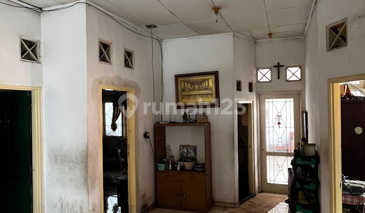 Dijual Rumah Bagus Luas SHM Strategis di Jatiwaringin 2