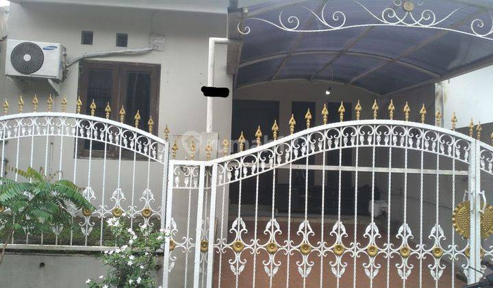 Disewakan Rumah Bagus SHM di Villa Dago Pamulang 1