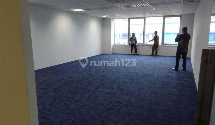 Ruang Kantor Siap Pakai. Dekat stasiun MRT. Bebas Ganjil Genap. Free Overtime  2