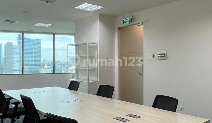 Space Office Furnished Capacity 6-8 Pax