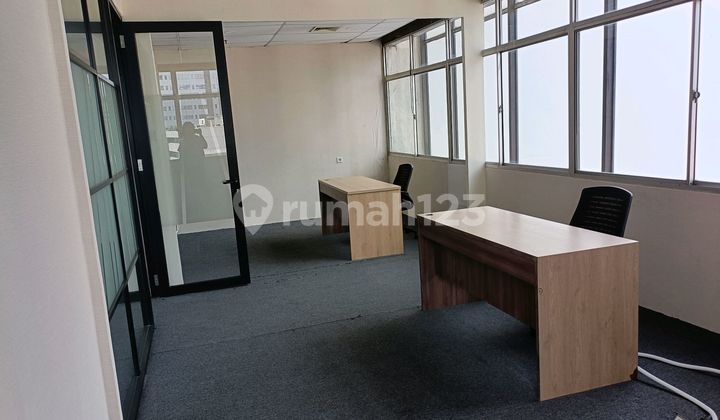 Office Space Furnished. Depan Sta Lrt, Halte Transjak. Bebas Gage