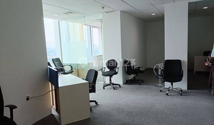 Space Office Furnished Siap Pakai Bebas Ganjil Genap Free Overtime. Ada 3 Ruangan. 2