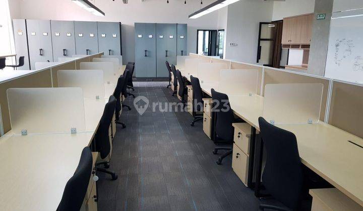 Ruang Kantor Furnished Bagus Siap Pakai. Harga Terjangkau. Gedung Bagus