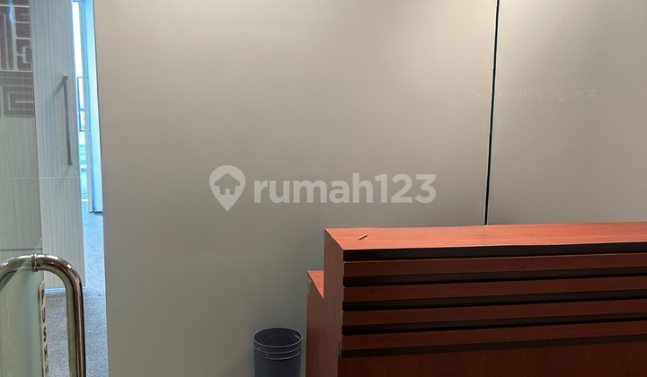 Ruang Kantor Full Furnished. Bebas Gage. Dekat Kedutaan China
