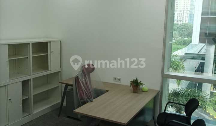 Office Space Full Furnished. Bebas Gage. Dilalui Transjak, Dekat Sta MRT, Mall