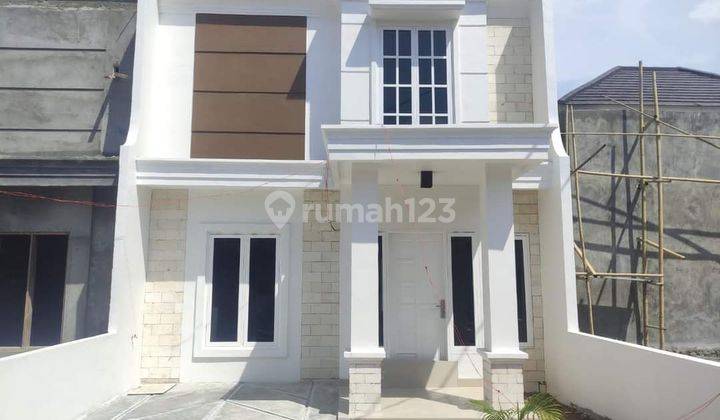 RUMAH Desain Modern SIAP HUNI  POSISI SUDUT DEKAT TOL & BANDARA
Type 60/96 ( 6X16 )
3 Kamar Tidur
1 Kamar Mandi

Harga 750Jt (Nego) 1