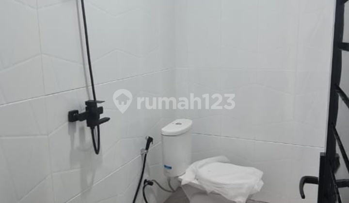 Rumah Modern Dua Lantai American Classic Dekat Mall Panakukang Free Biaya Notaris BPHTB Tandon Mesin Air Rumah Modern Dua Lantai American Classic Dekat Mall Panakukang Free Biaya Notaris BPHTB Tandon Mesin Air