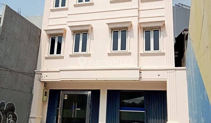 Dijual Cepat Dengan Harga Murah Ruko Gandeng di Kebayoran Baru  1