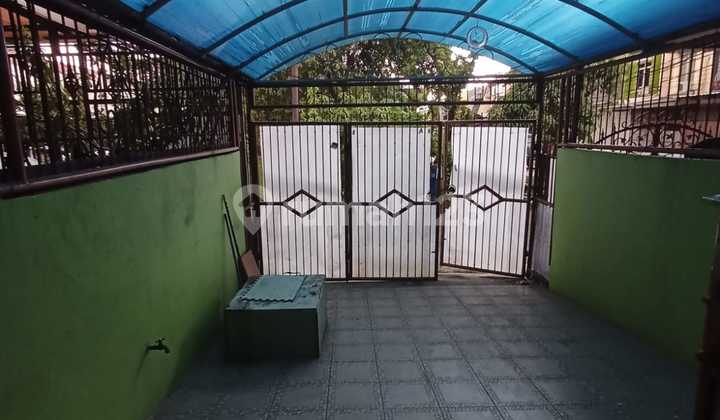 Rumah di Taman Palem Lestari Jakarta Barat