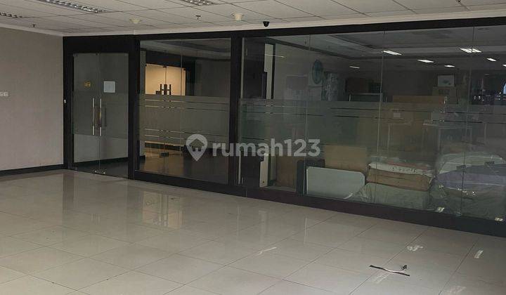 Office The Bellezza Gapura Prima Di Kebayoran Lama Jakarta Selatan 2