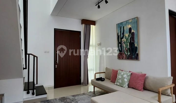 Rumah full furnished di Metland menteng 2
