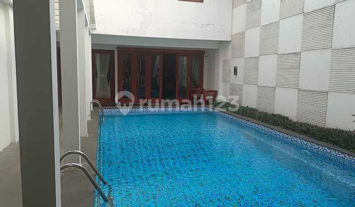 Rumah bagus siap huni di Menteng, Jakarta Pusat Rumah bagus siap huni di Menteng, Jakarta Pusat