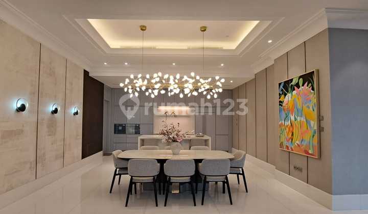 St Regis Residence Lantai tinggi Full Furnished di Kuningan Jakarta Selatan