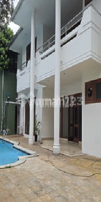 Rumah Permata Hijau, 5Kt + Kolam Renang Lingkungan Elit