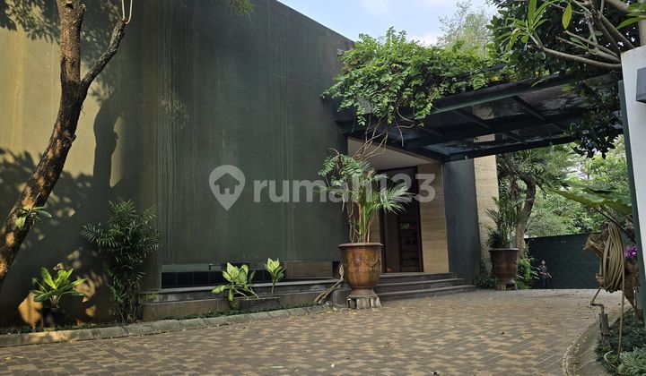 Rumah 2 Lantai  Permata Hijau Dengan Parkir 30 Mobil Lokasi Bagus 2