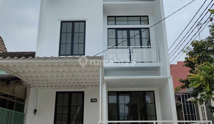 Dijual Rumah 2 Lantai Hook Tengah Sebrang Taman Budaya 1