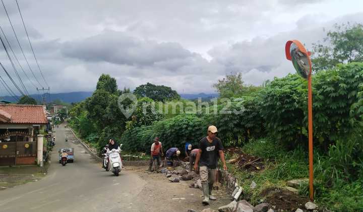Tanah Luas View Gunung di Pinggir Jalan Pertanian