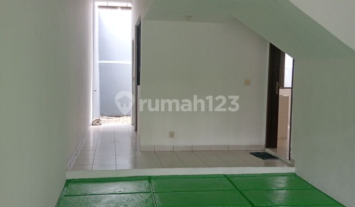 Minimalist House for Rent in Disentul City
