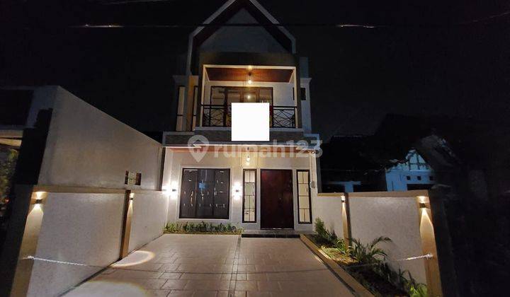 Dijual Rumah Scandinavian 2 Lantai Siap Huni 1