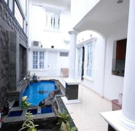 Rumah Komplek Mewah 2 Lantai Jatiwaringin Jatim  5