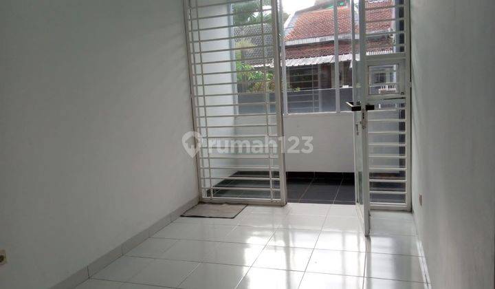 Murah Rumah Siap Huni di Jl. Suryalaya, Bandung 8