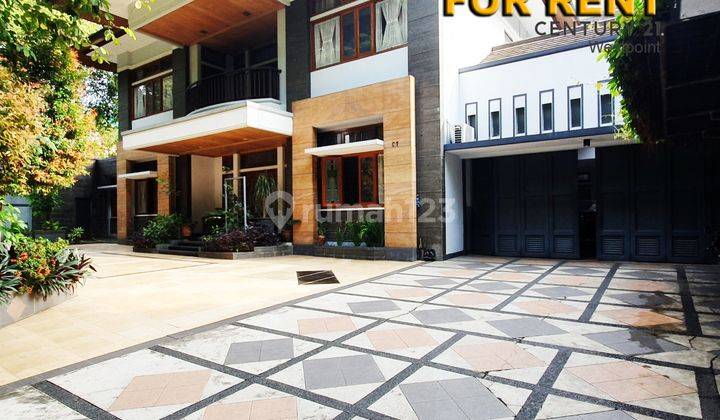 Murah Rumah Mewah Furnished di Jl. Riau Bandung 1