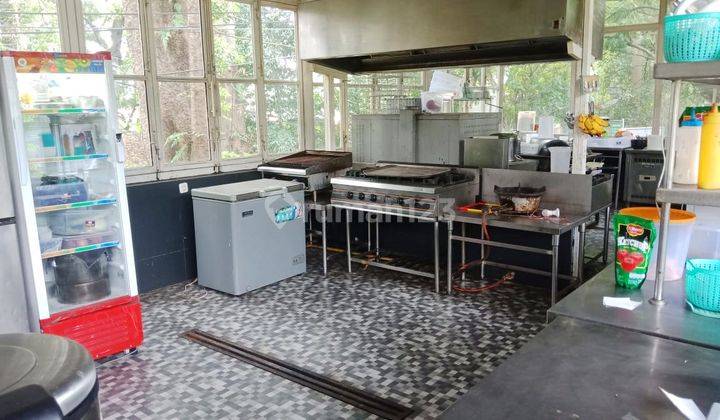 Murah Ruang Usaha Ex Cafe di Jl. Ciung Wanara, Bandung 2