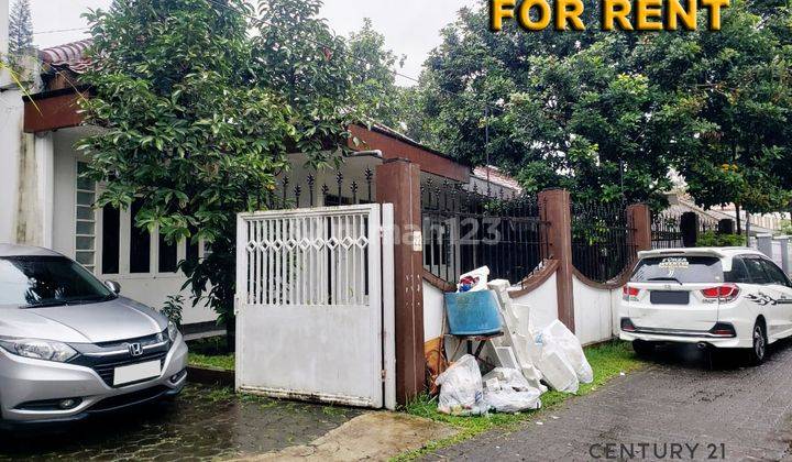 Murah Rumah Besar di Jl. Lembah Sukaresmi Sukajadi, Bandung 1