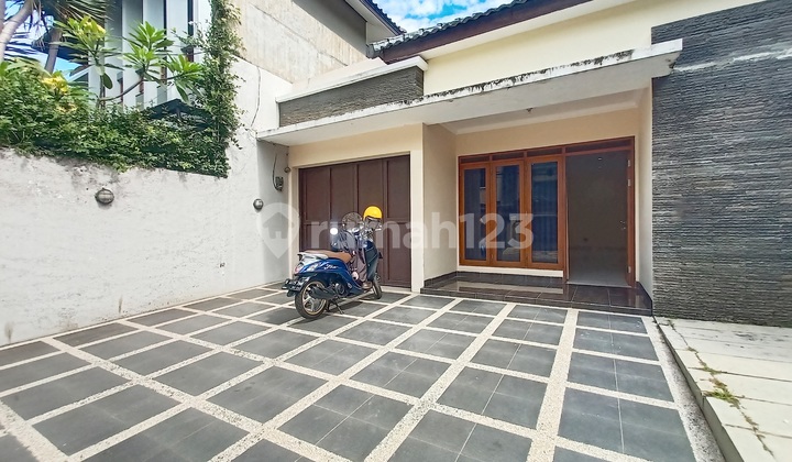 Murah Rumah Siap Huni 4 Kamar di Batununggal, Bandung 2