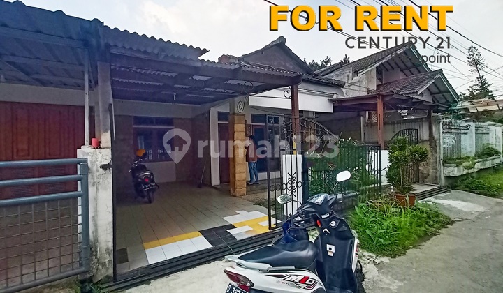 Murah Rumah Bagus 4 Kamar di Taman Holis Indah, Bandung Murah Rumah Bagus 4 Kamar di Taman Holis Indah, Bandung
