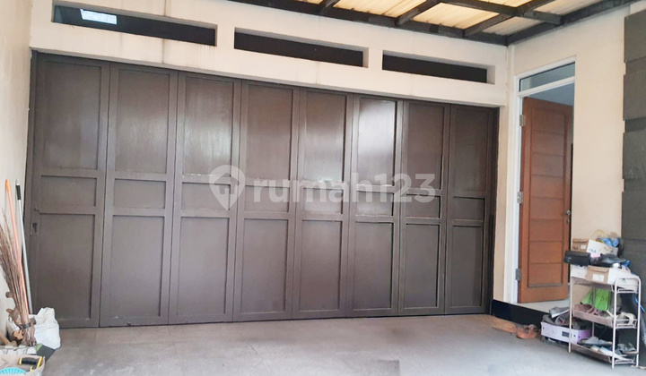 4 Bedroom House Cheap on Jl. Elang, Bandung 2