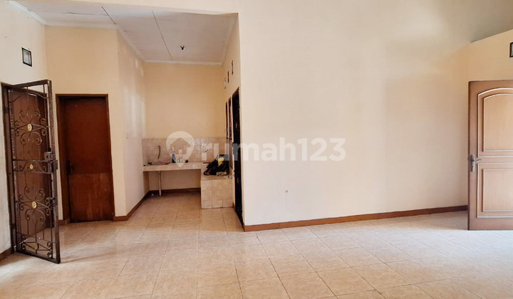 Cheap Nice House Corner in Taman Kopo Indah 3, Bandung 2