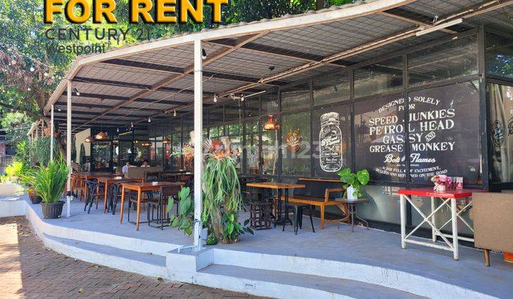 Murah Ruang Usaha Ex Cafe Bagus di Jl. Ciung Wanara, Bandung 1