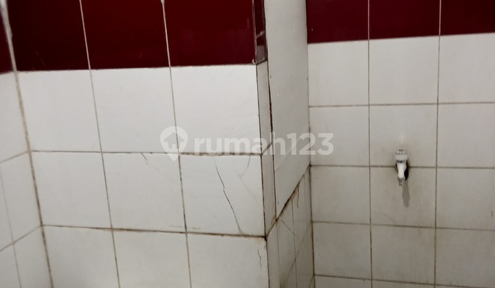 Affordable 3-Story Shophouse in Business Area on Jl. Kebon Jati, Bandung 2